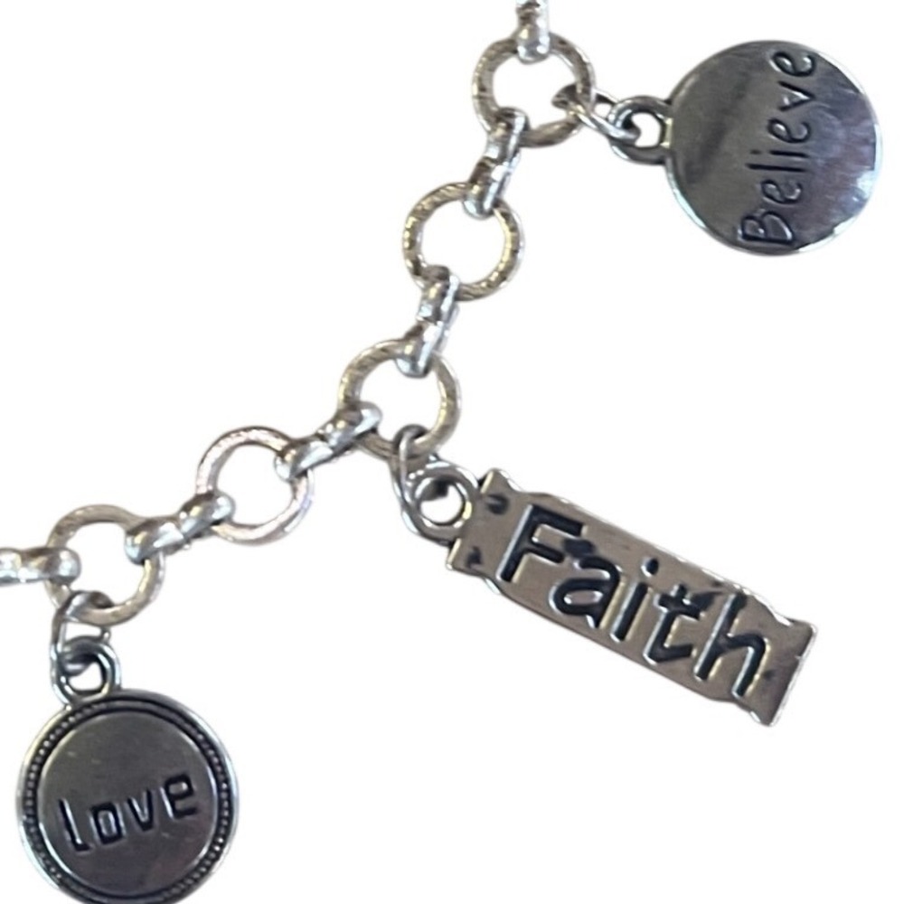 AVON Silver Tone Charm Bracelet Faith Hope Love Peace Believe Thank You Women - Picture 6 of 12